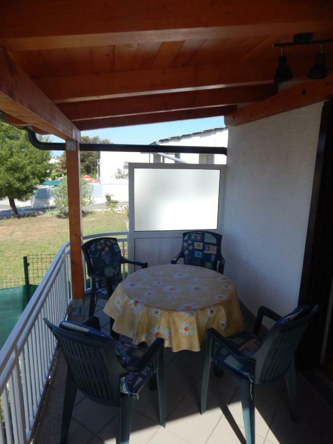 Apartman Duje Петркане Екстериор снимка