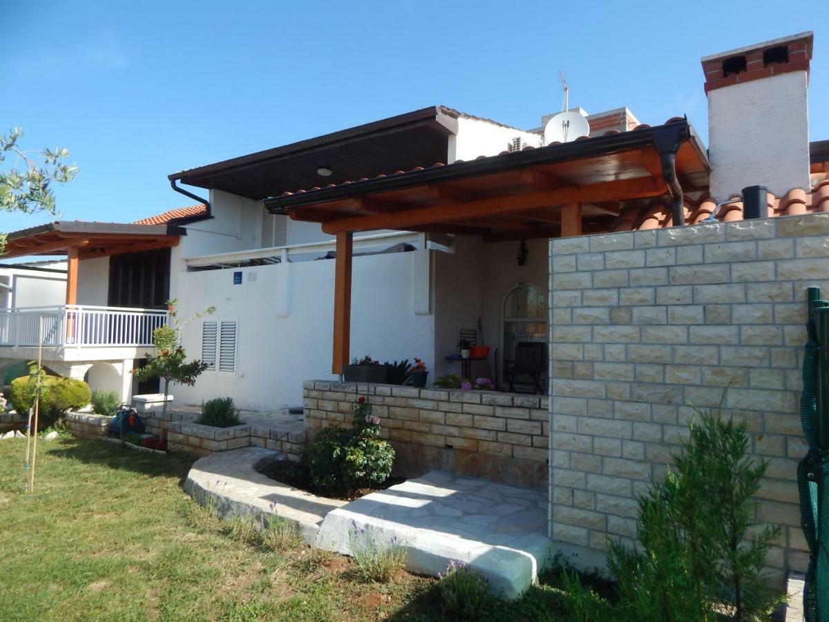Apartman Duje Петркане Екстериор снимка