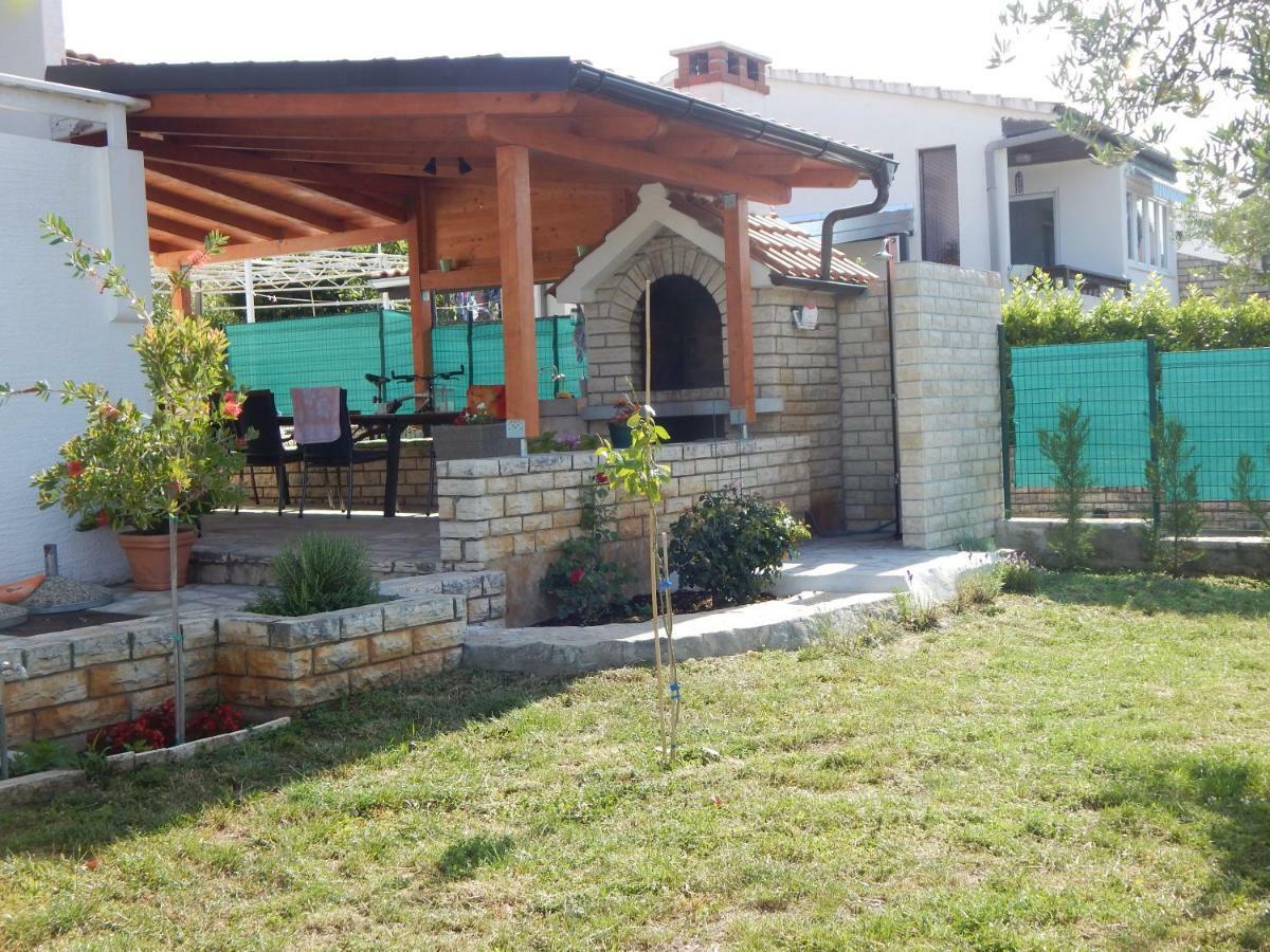Apartman Duje Петркане Екстериор снимка